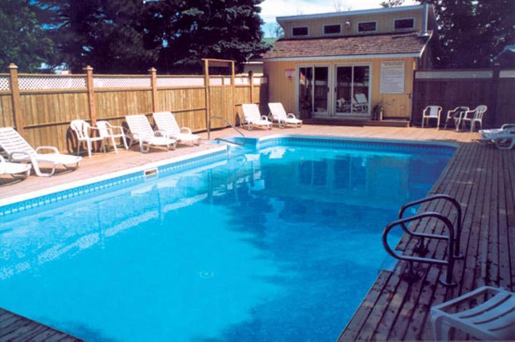 Shining Waters Country Inn Cavendish Exterior photo