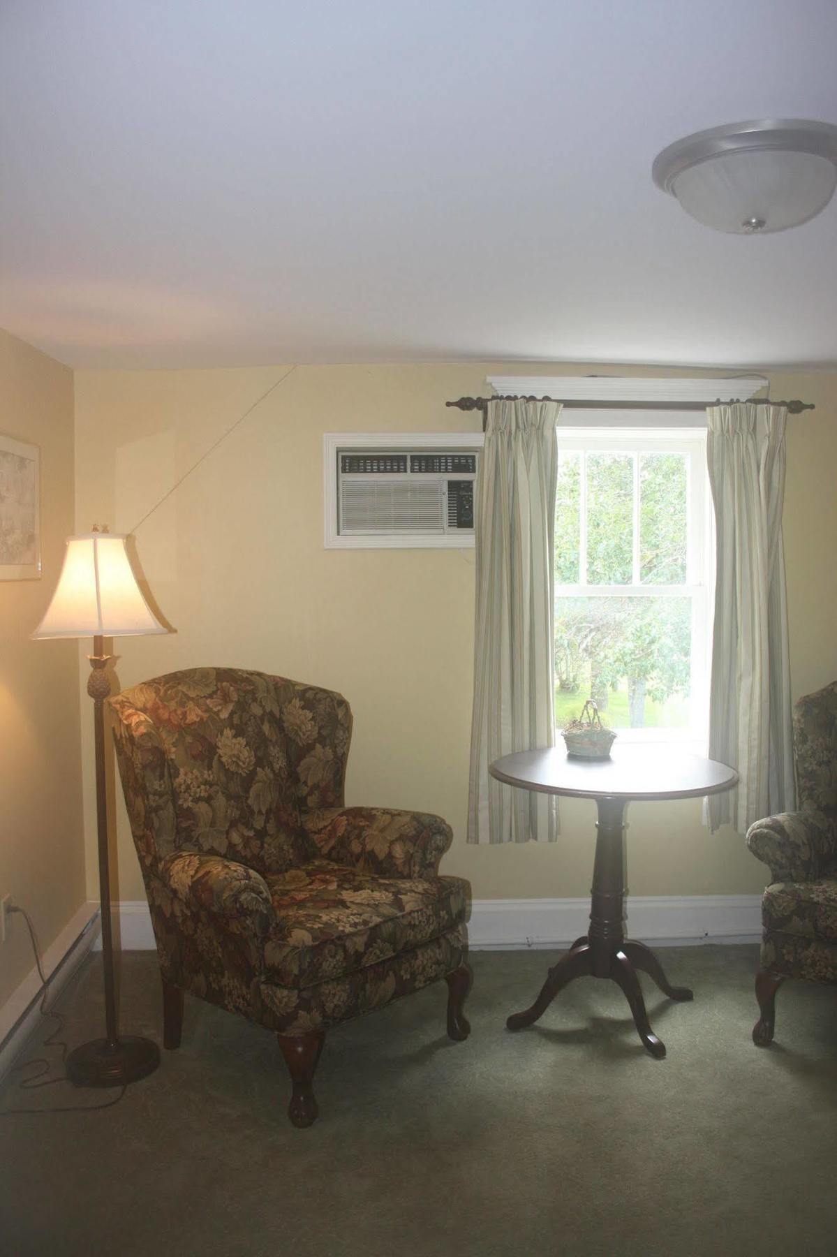 Shining Waters Country Inn Cavendish Exterior photo