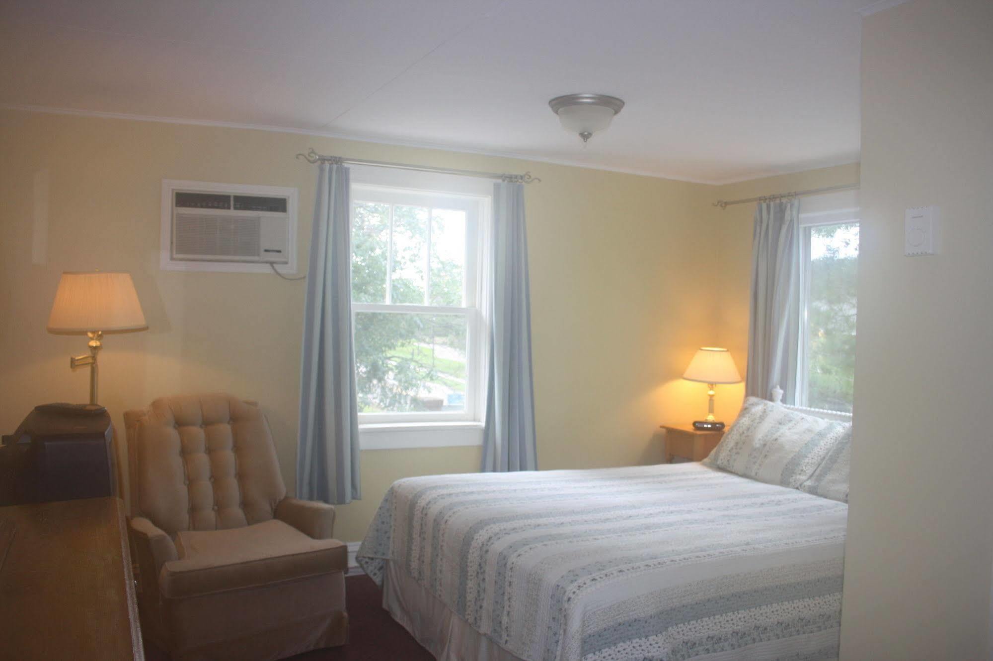 Shining Waters Country Inn Cavendish Exterior photo