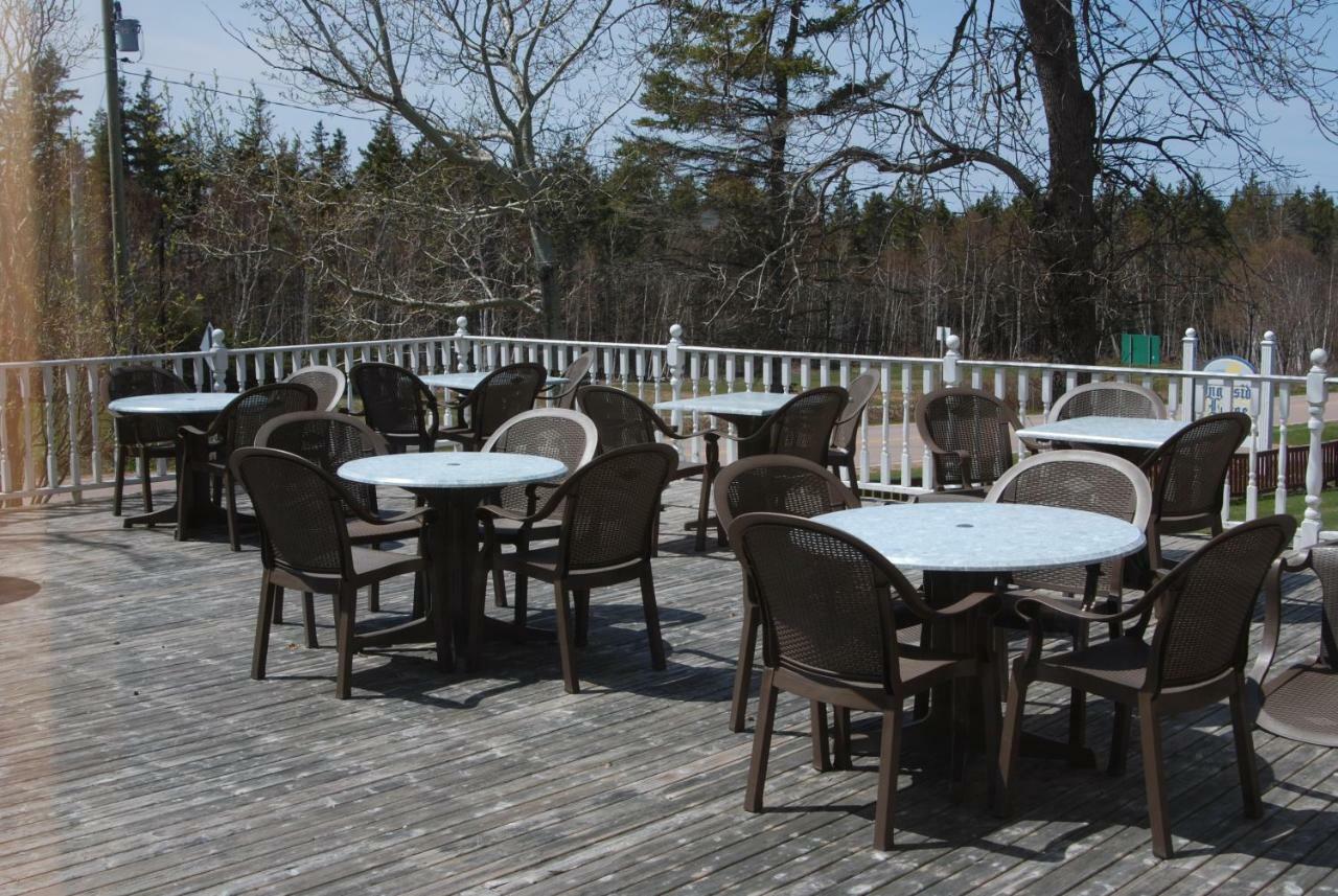 Shining Waters Country Inn Cavendish Exterior photo